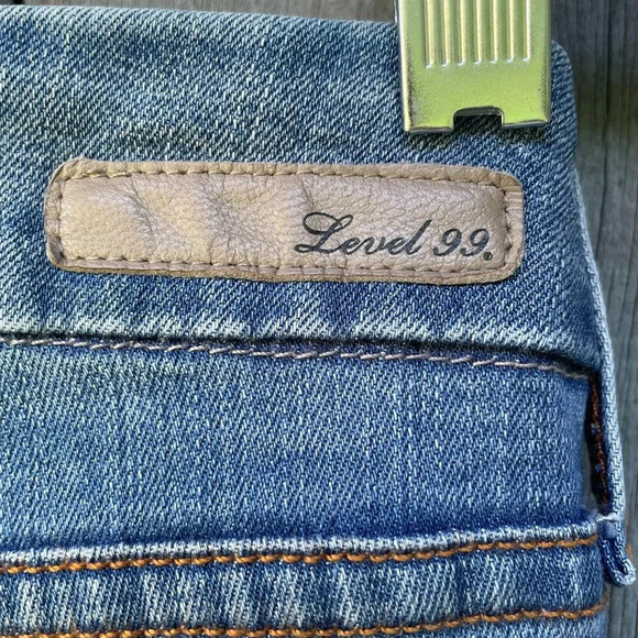 Anthro Level 99 Womens Lily Crop Skinny Straight Leg Mid Rise Med Wash Jeans 30 - Picture 8 of 11